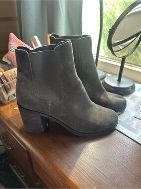 Women's Suede Chelsea Booties - Dark Gray